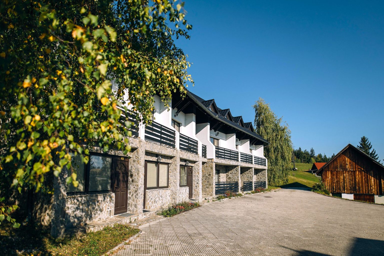 Accommodation in Slovenia at Akinitis